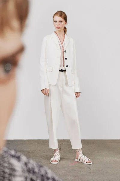 Look 30